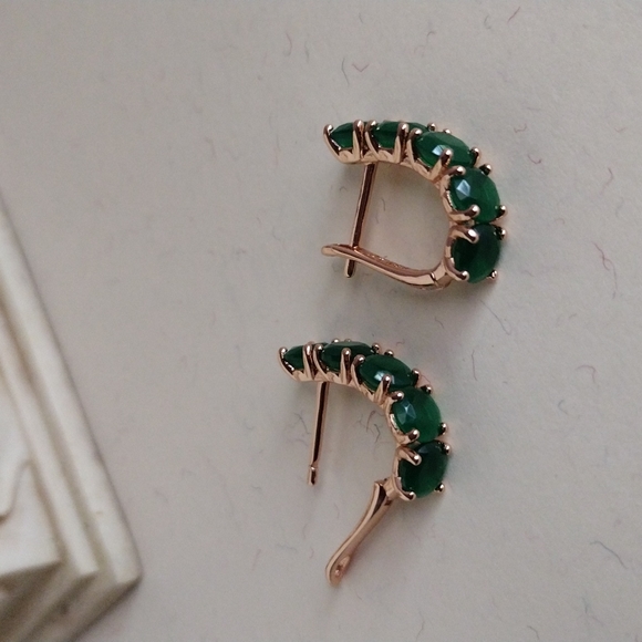Emerald Gold drop earrings - Picture 6 of 7